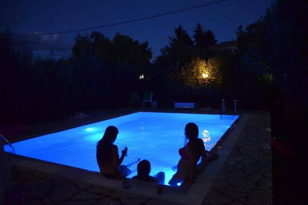 Villa Loula ลิเกีย ภายนอก รูปภาพ