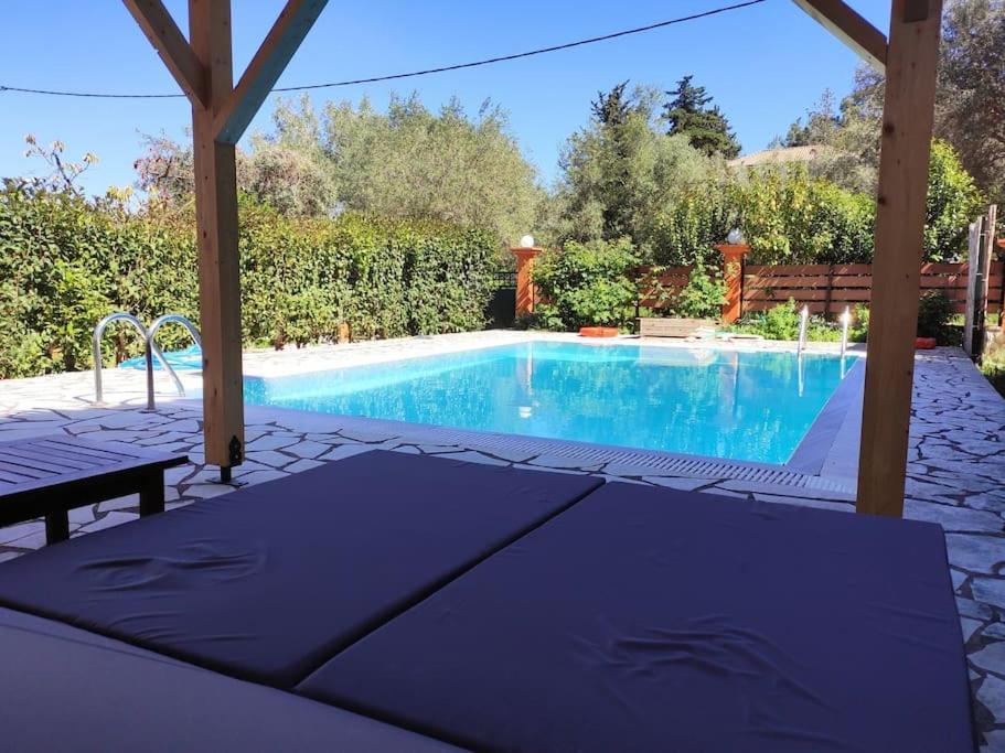 Villa Loula ลิเกีย ภายนอก รูปภาพ
